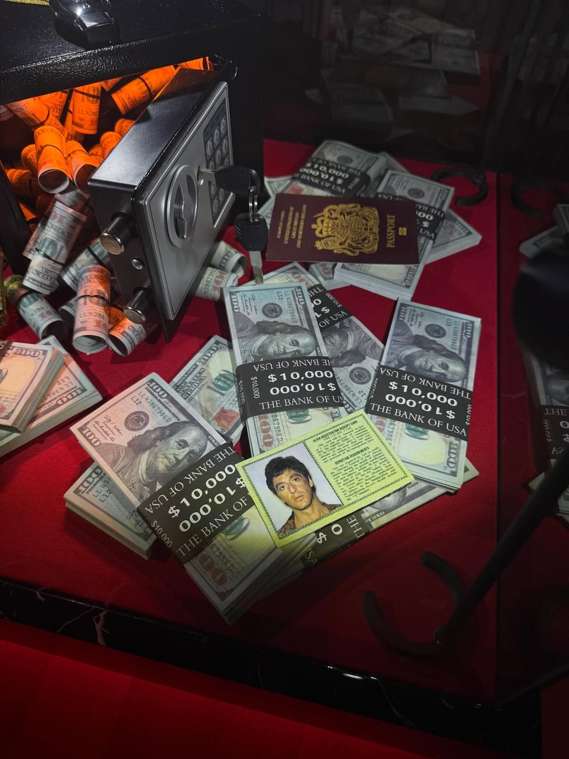 D'Luxe Table — Compact Edition